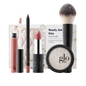 Glo Skin Beauty Ready Set Kiss bridal kit
